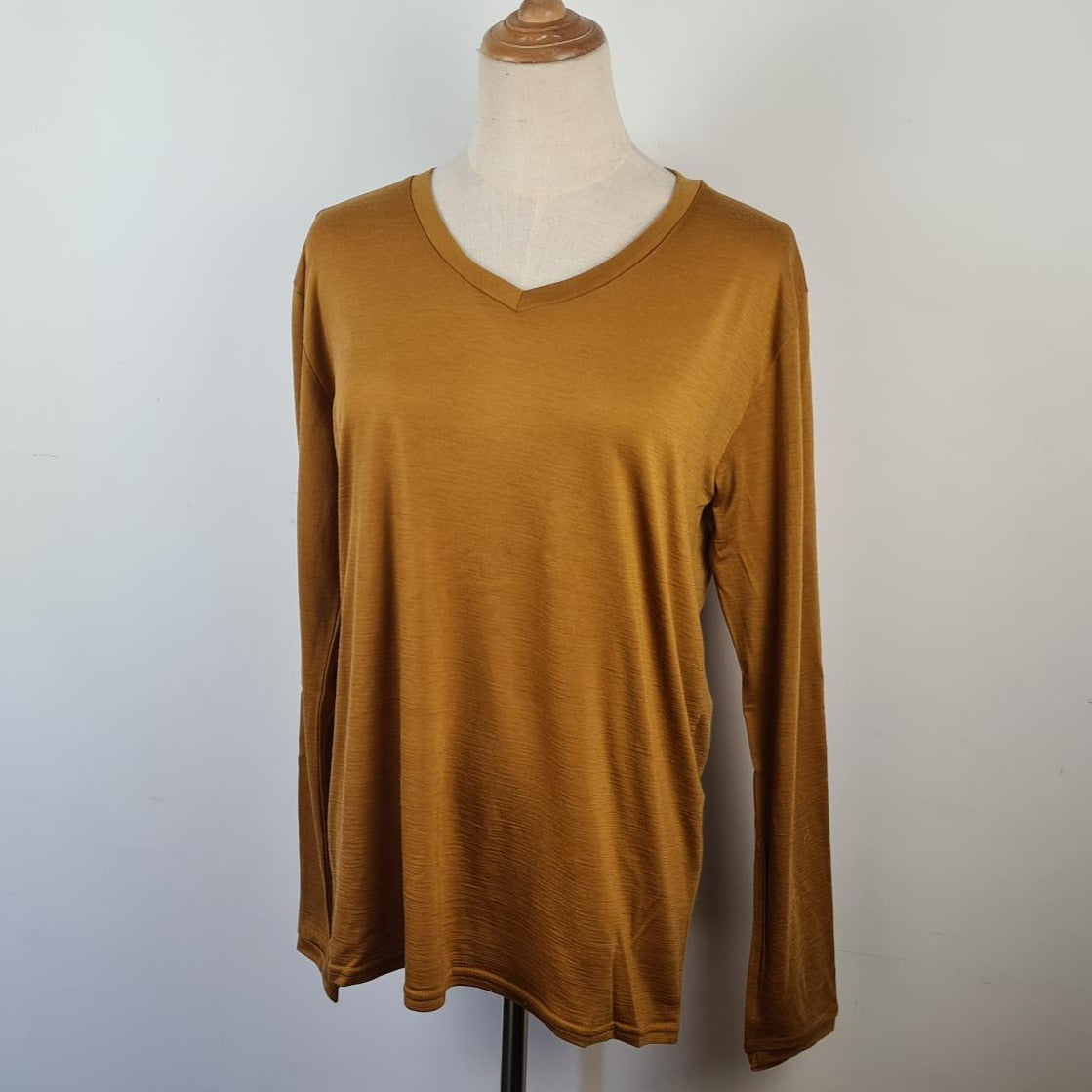 Women's vee neck merino tee in mustard