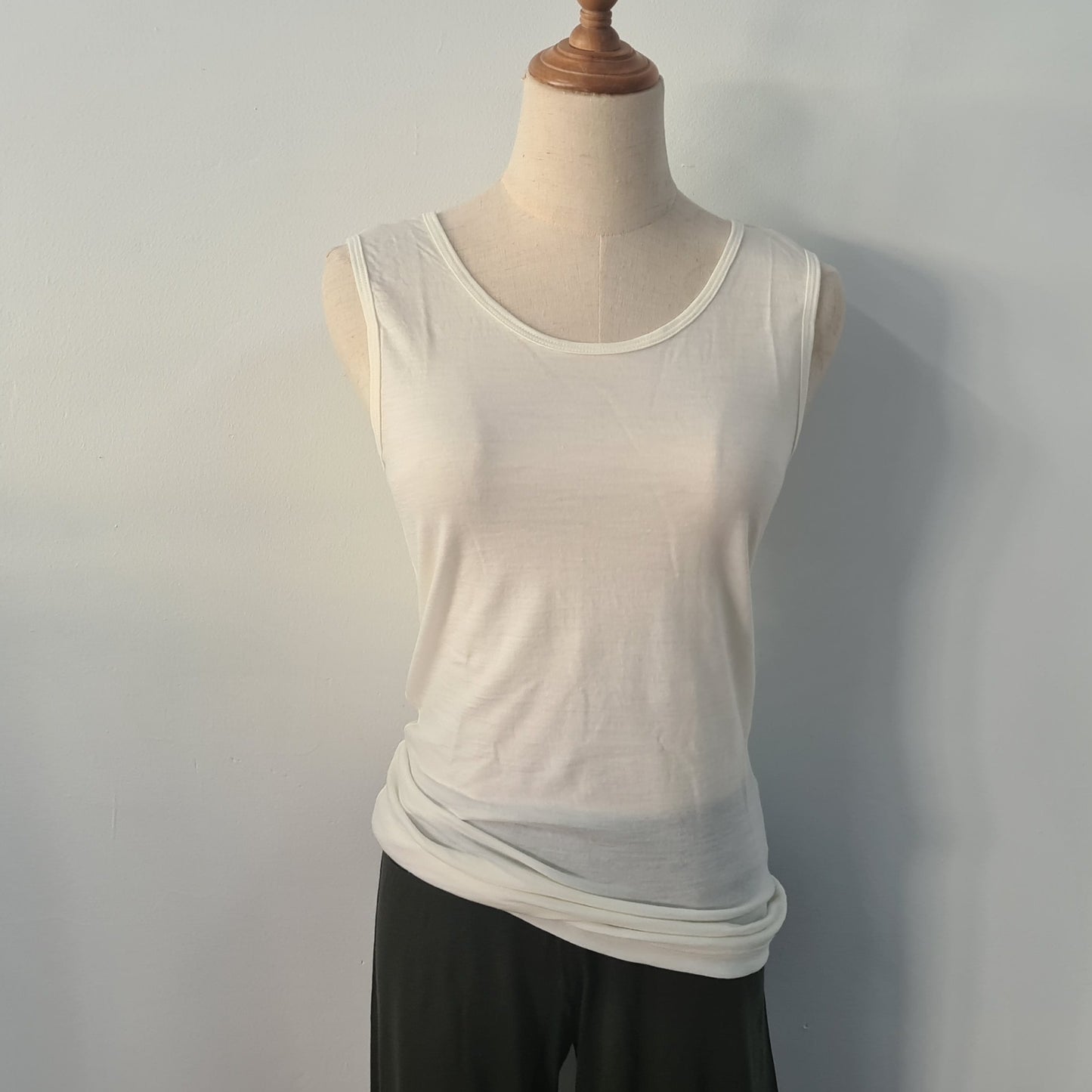 natural colour merino singlet