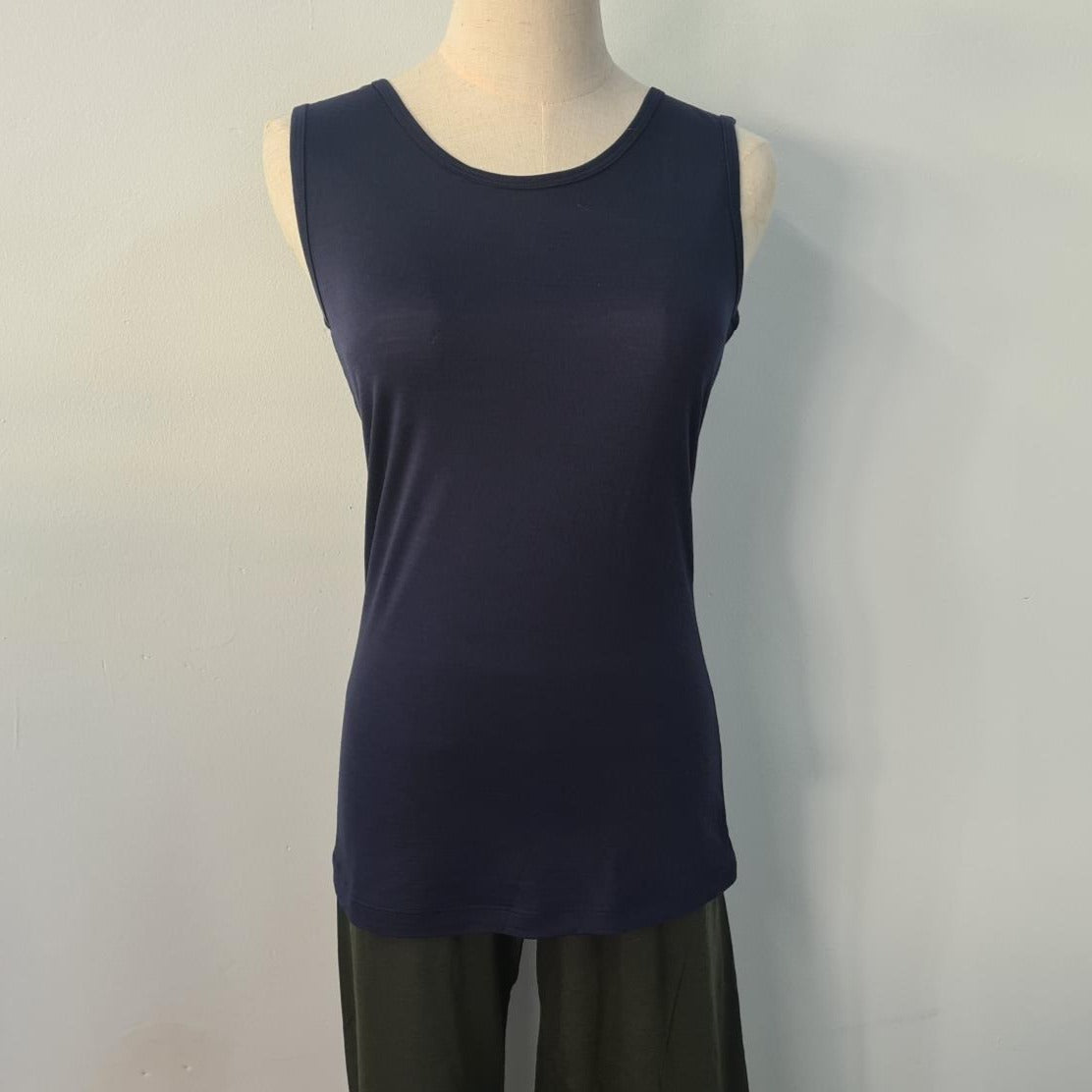 merino wool singlet on mannequin showing length